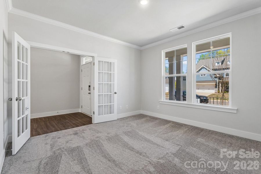 Spacious, unfurnished interior of a new home in Oakridge Farms, Mooresville (Image 7).