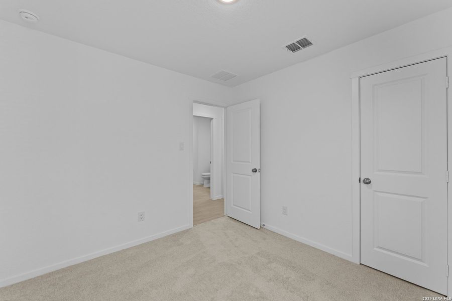 Spacious, unfurnished interior of a new home in Higdon Crossing, San Antonio (Image 9). Spacious, unfurnished interior of a new home in Higdon Crossing, San Antonio (Image 9).