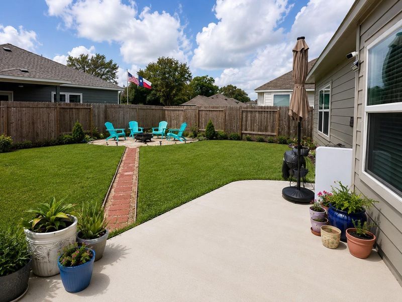 Exterior details and patio area of a home in , Bay City (Image 4).
