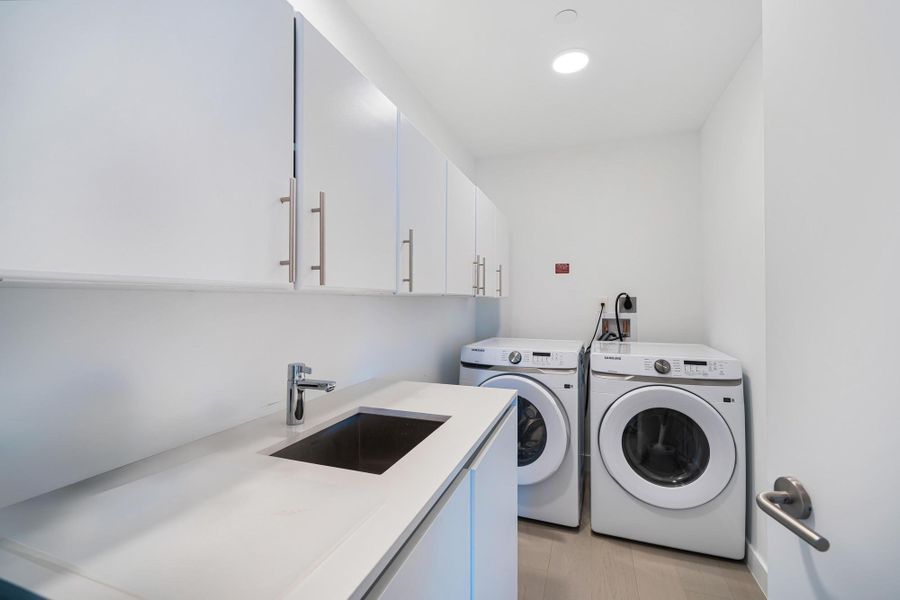Furnished interior view inside a new home in , Miami Beach (Image 14).