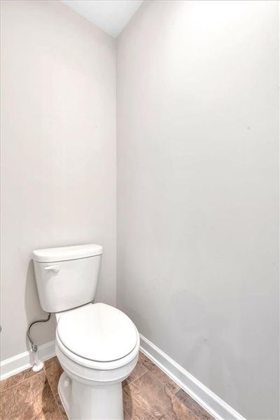 Spacious, unfurnished interior of a new home in Sweetlake Grove, Mableton (Image 16).