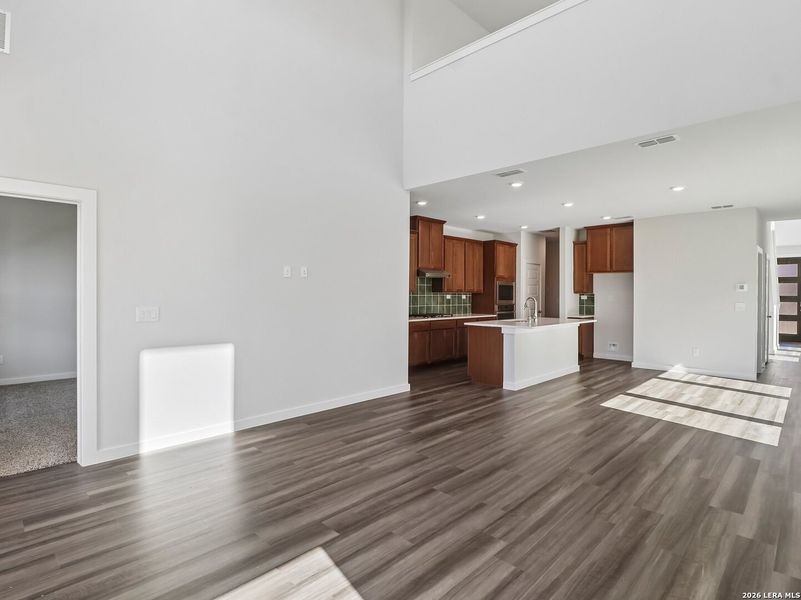 Spacious, unfurnished interior of a new home in Talley Fields, San Antonio (Image 14).