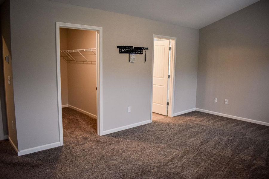 Spacious, unfurnished interior of a new home in , Dallas (Image 20). Spacious, unfurnished interior of a new home in , Dallas (Image 20).