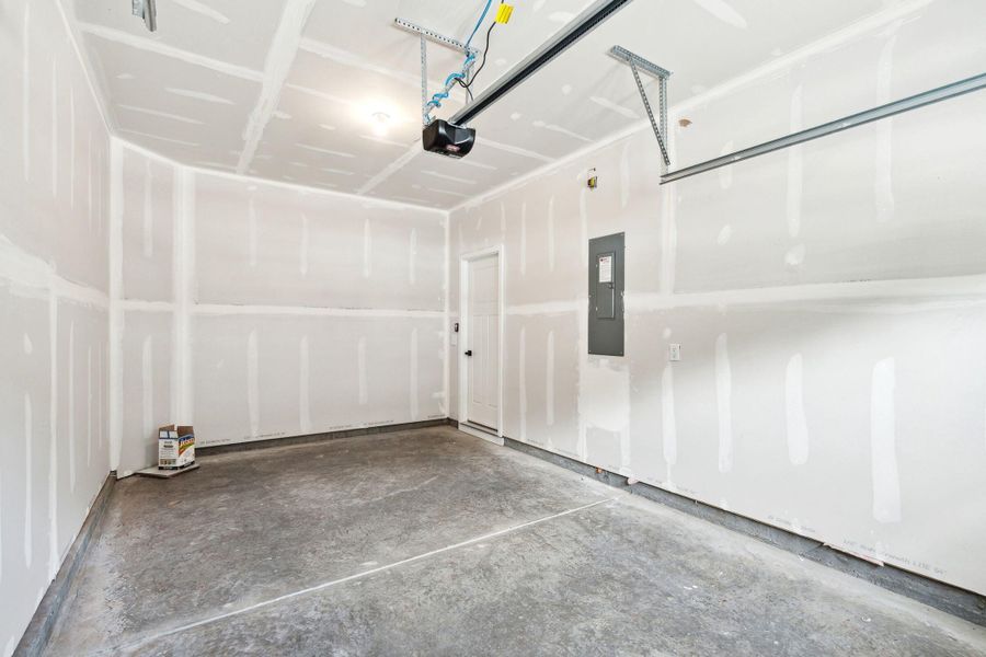 Image 27 of a home in Crescent Cove.