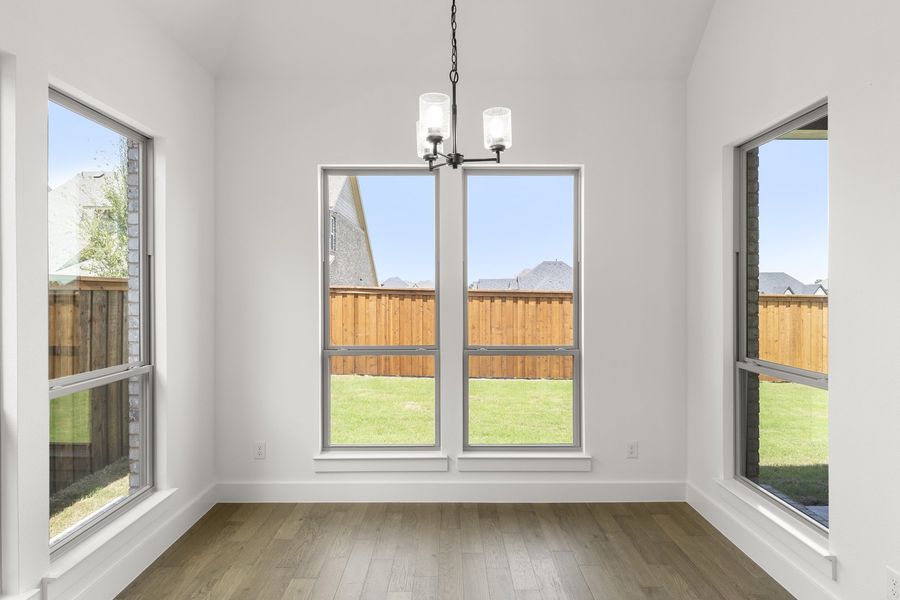 Spacious, unfurnished interior of a new home in Nelson Lake Estates, Rockwall (Image 19). Spacious, unfurnished interior of a new home in Nelson Lake Estates, Rockwall (Image 19).