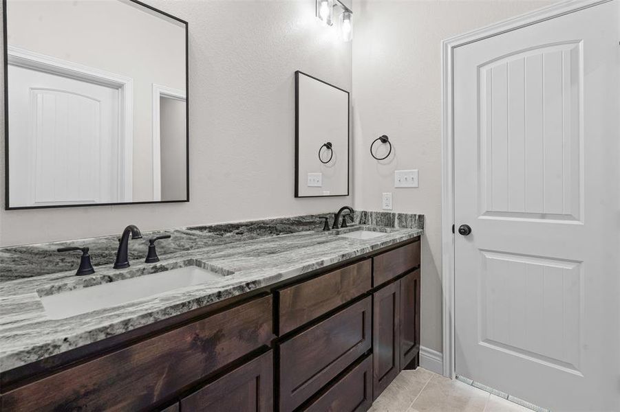 Furnished interior view inside a new home in , Granbury (Image 11).