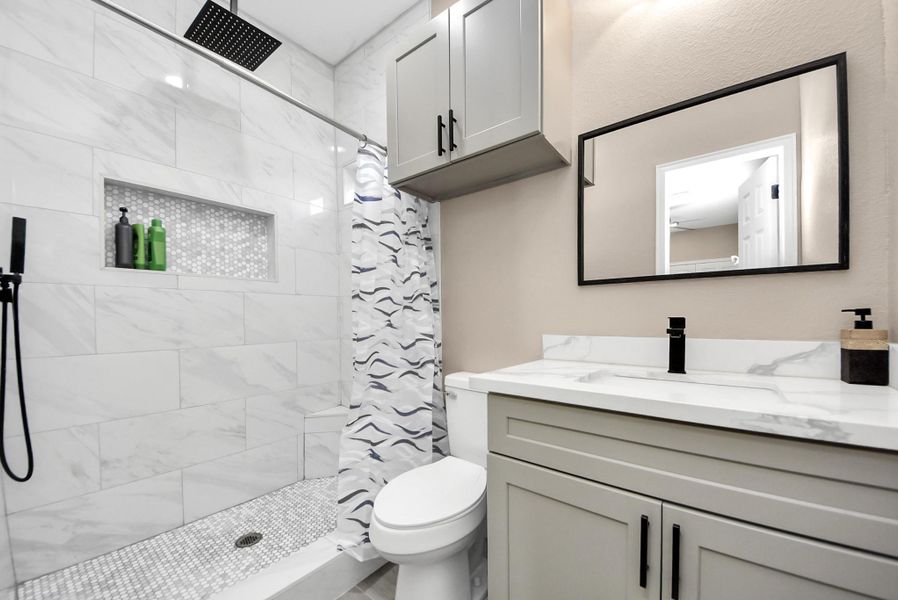 Full Bath in ADU/ apartment