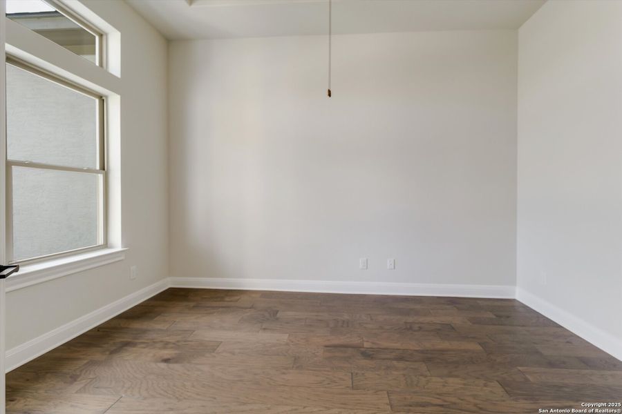 Spacious, unfurnished interior of a new home in Johnson Ranch, Bulverde (Image 20).