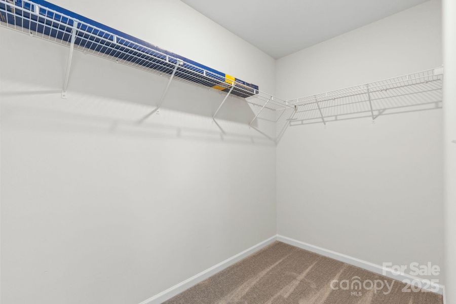 Spacious, unfurnished interior of a new home in Bell Farm: 60's, Statesville (Image 21).