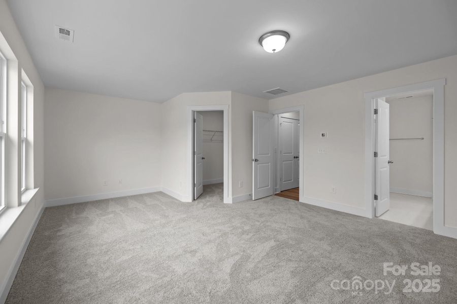 Spacious, unfurnished interior of a new home in Greenway Overlook, Charlotte (Image 21). Spacious, unfurnished interior of a new home in Greenway Overlook, Charlotte (Image 21).