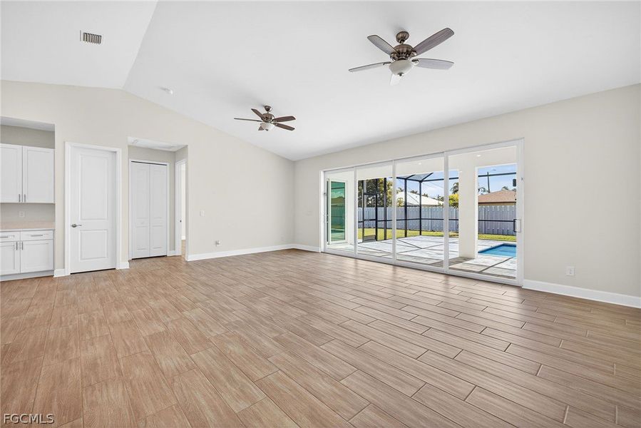 Spacious, unfurnished interior of a new home in Cape Coral, Cape Coral (Image 15).