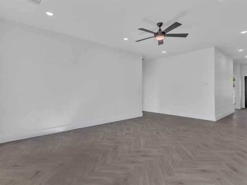 Spacious, unfurnished interior of a new home in , Granbury (Image 11). Spacious, unfurnished interior of a new home in , Granbury (Image 11).