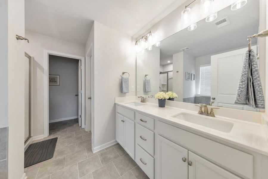 Furnished interior view inside a new home in Old Lost Mountain Estates, Powder Springs (Image 40).
