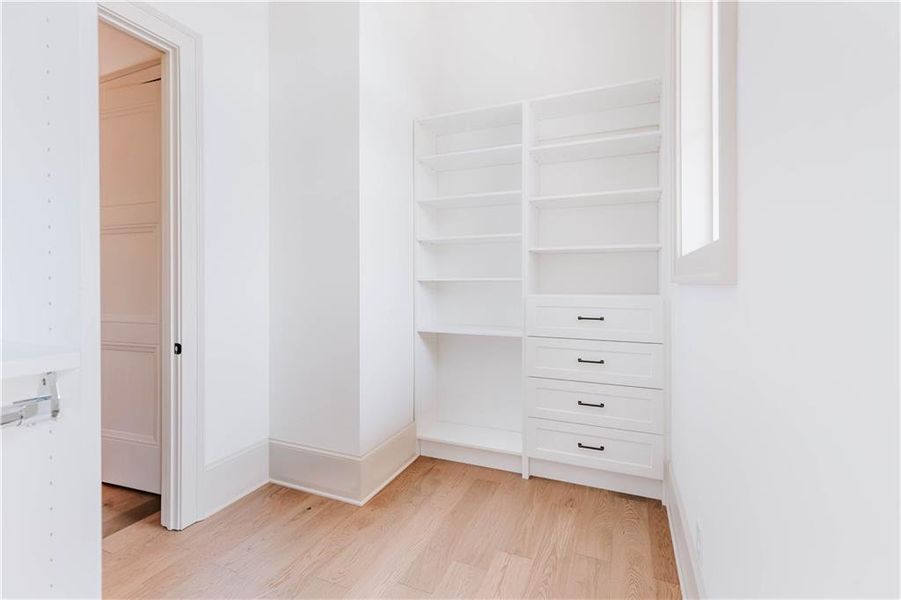 Spacious, unfurnished interior of a new home in , Jefferson (Image 48).