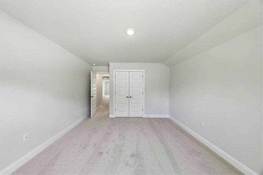 Spacious, unfurnished interior of a new home in Tuscany Hills, Douglasville (Image 43).