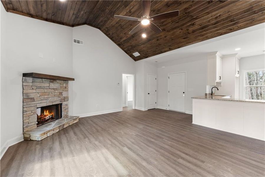 Spacious, unfurnished interior of a new home in , Cleveland (Image 28).