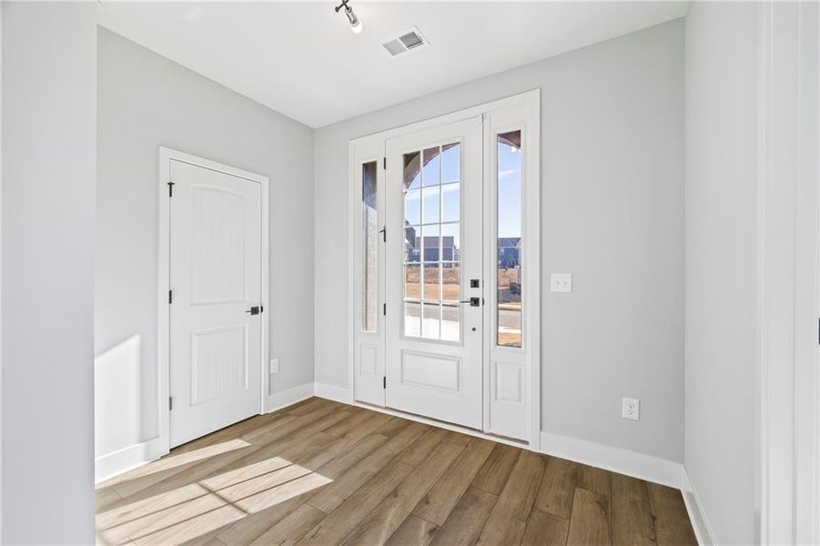 Spacious, unfurnished interior of a new home in , Hoschton (Image 34).