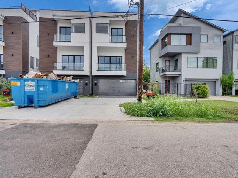 Image 43 of a home in .