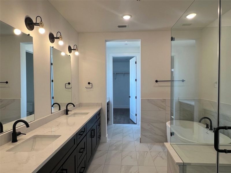 Furnished interior view inside a new home in The Grove, Austin (Image 20). Furnished interior view inside a new home in The Grove, Austin (Image 20).