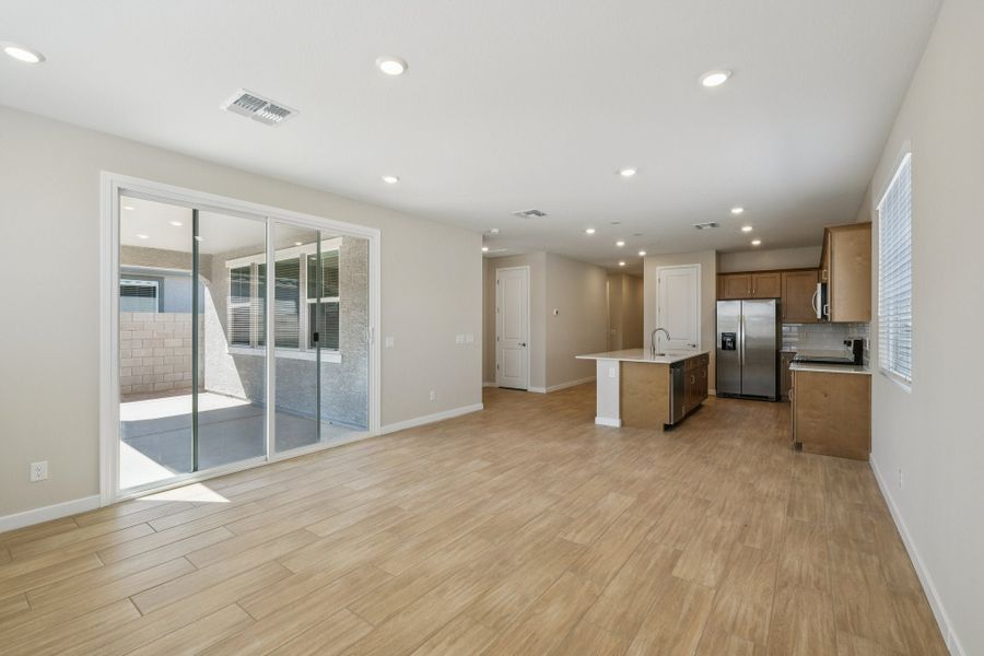 1,556sf New Home in Buckeye, AZ.  - Slide 6