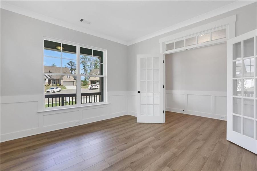Spacious, unfurnished interior of a new home in Cambridge, Flowery Branch (Image 20).