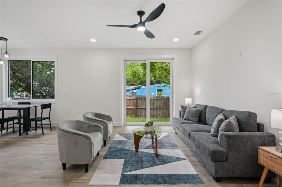 Furnished interior view inside a new home in , Largo (Image 21).