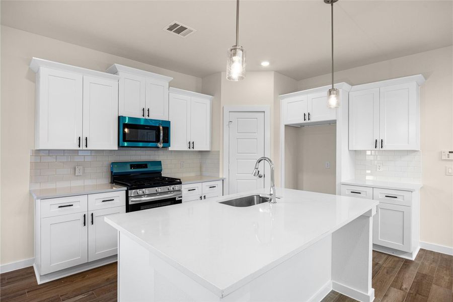 Furnished interior view inside a new home in Creekhaven, Iowa Colony (Image 6).