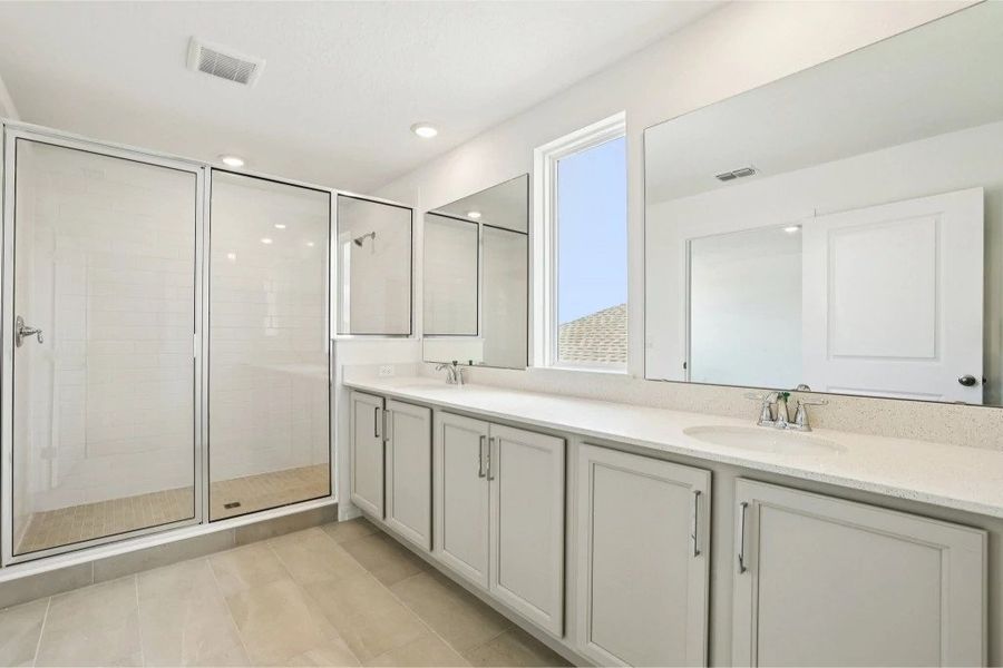 Furnished interior view inside a new home in Ardisia Park, New Smyrna Beach (Image 10).