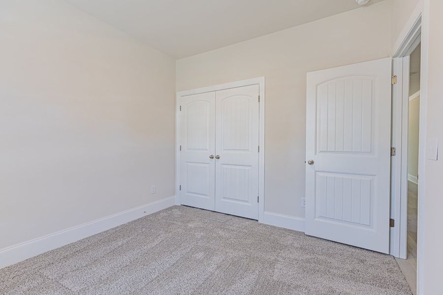 Representative unfurnished interior of a home built from the Habersham II by Great Southern Homes in Old Charleston Acres, Pelion (Image 32).