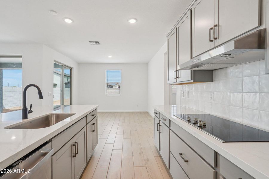 13-web-or-mls-W Brown St-S0104-013