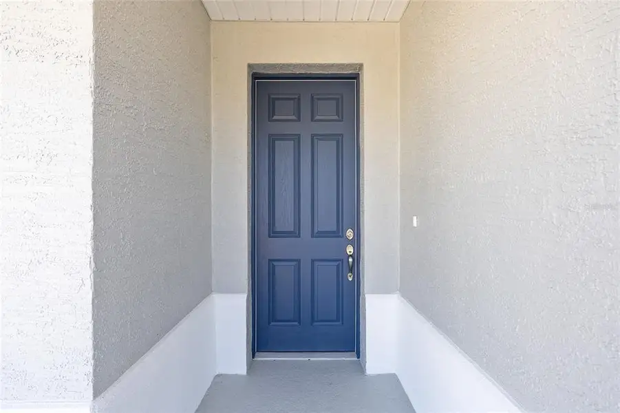 Exterior details and patio area of a home in , Ocala (Image 3).