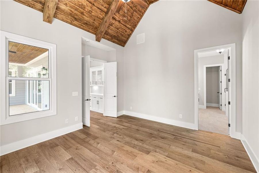 Spacious, unfurnished interior of a new home in , Nicholson (Image 44).