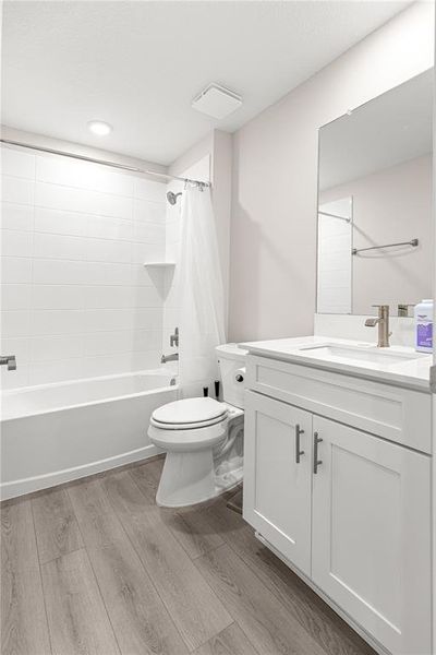 Furnished interior view inside a new home in Cherrywood Preserve, Ocala (Image 13).
