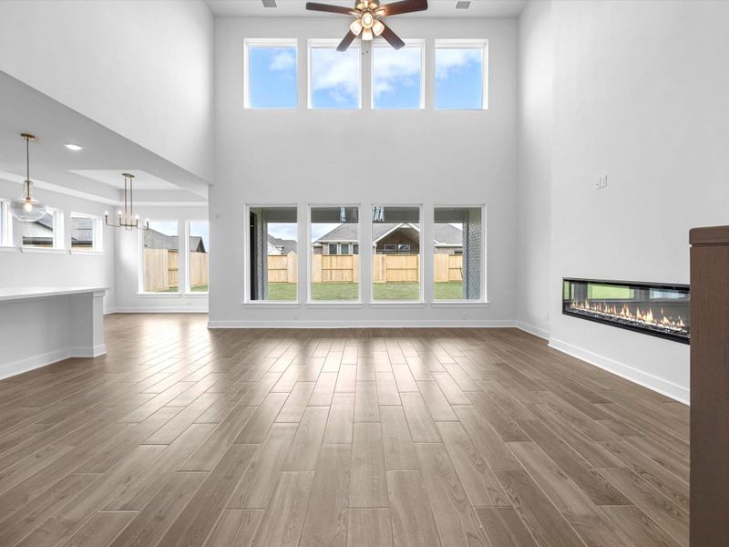 Representative image. Features, specifications, selections and colors may vary. Representative image. Features, specifications, selections and colors may vary.