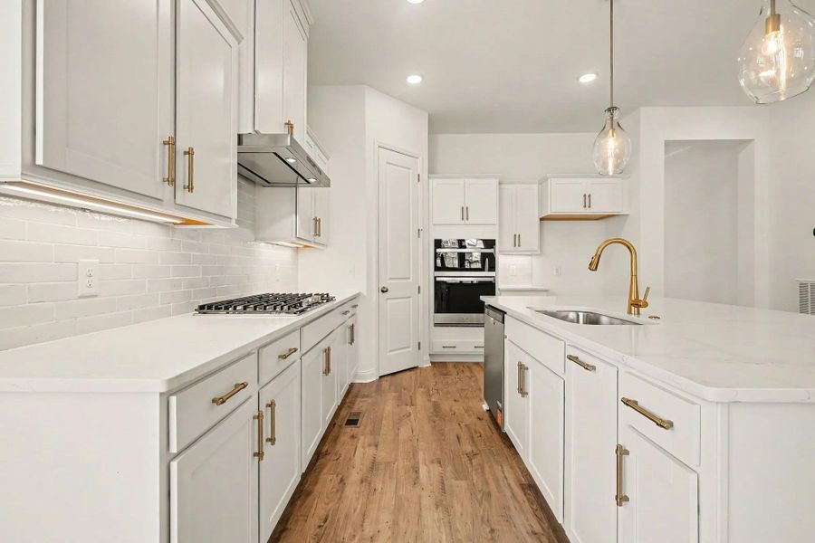 Everly E Kitchen