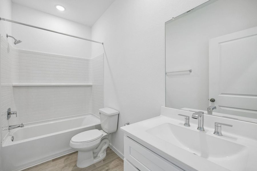 Furnished interior view inside a new home in Stokesbury, Waller (Image 12).