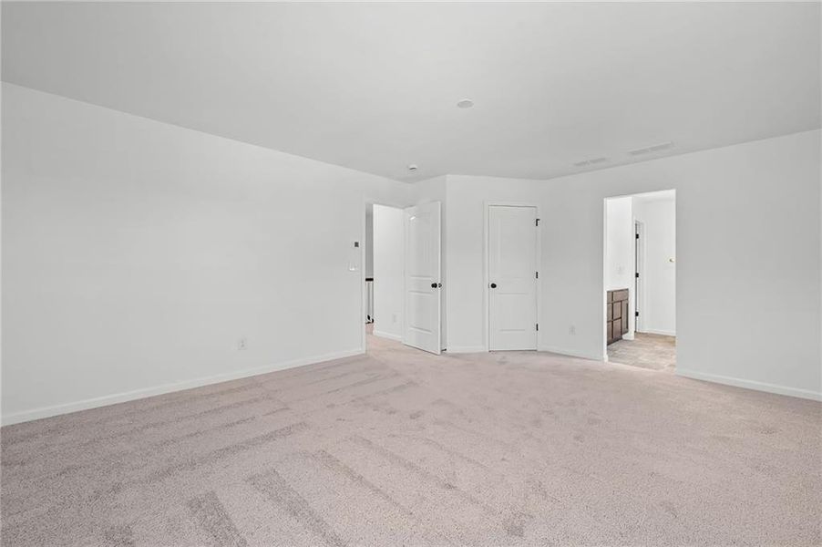 Spacious, unfurnished interior of a new home in Sage Woods, Dallas (Image 29).