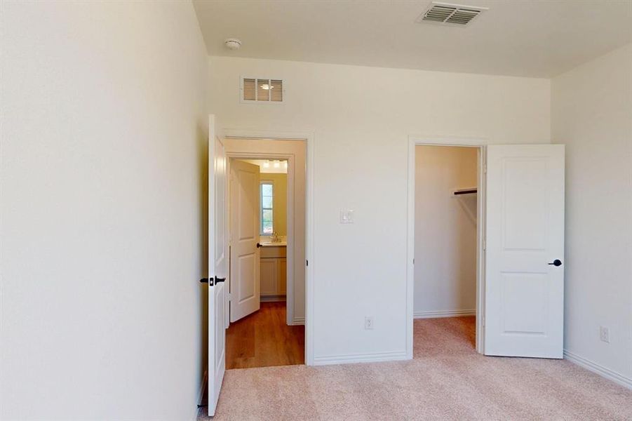 Spacious, unfurnished interior of a new home in Lilybrooke at Legacy Hills, Celina (Image 15). Spacious, unfurnished interior of a new home in Lilybrooke at Legacy Hills, Celina (Image 15).