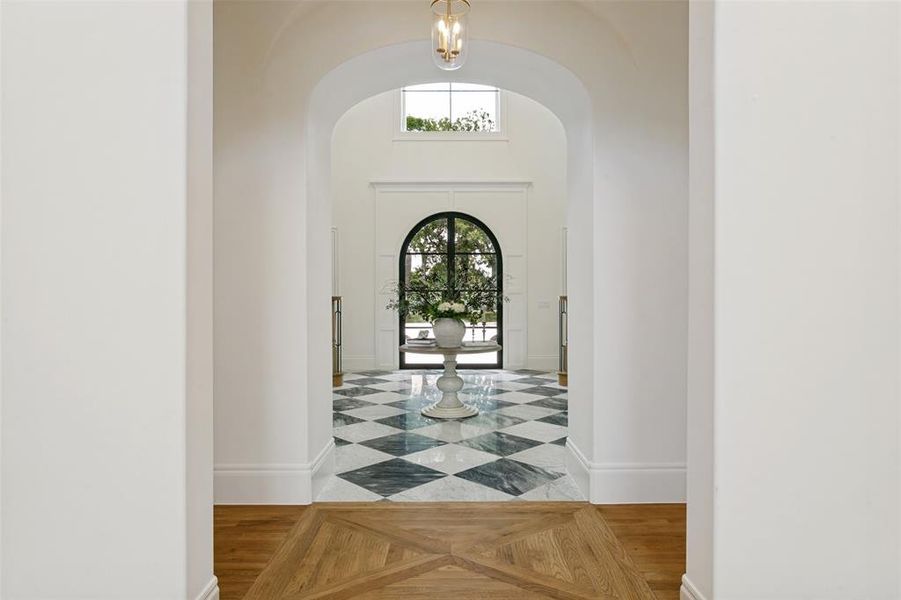 Spacious, unfurnished interior of a new home in , Keller (Image 20).