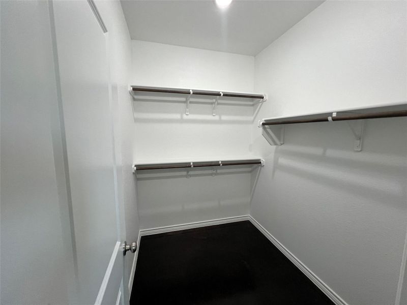 Spacious, unfurnished interior of a new home in , Lampasas (Image 10).