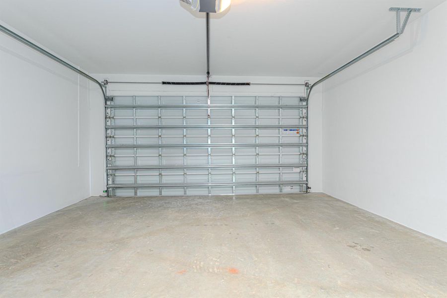 Spacious, unfurnished interior of a new home in , Jupiter (Image 21).