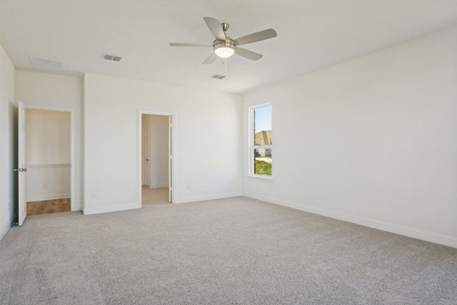 Spacious, unfurnished interior of a new home in The Preserve Estates, Justin (Image 22).