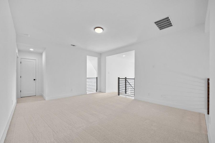 Spacious, unfurnished interior of a new home in Parkside Peninsula, Georgetown (Image 19).