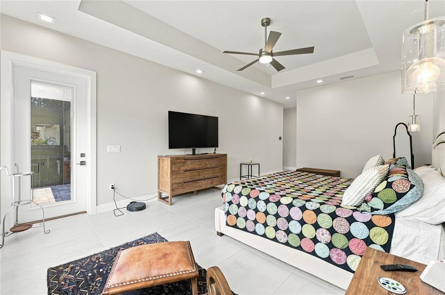 Furnished interior view inside a new home in , Winter Haven (Image 54).