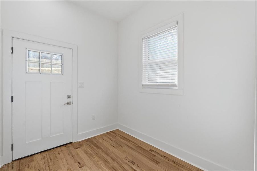 Spacious, unfurnished interior of a new home in , Atlanta (Image 23).