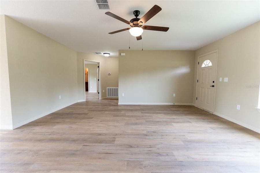 Spacious, unfurnished interior of a new home in , Ocklawaha (Image 14).