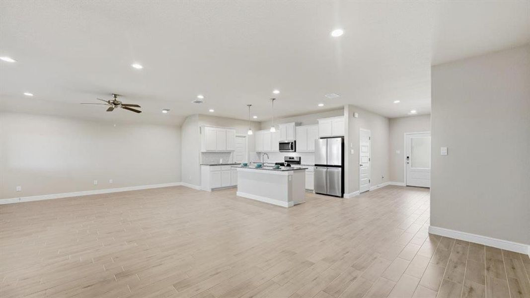 Spacious, unfurnished interior of a new home in Legado, Cleburne (Image 16). Spacious, unfurnished interior of a new home in Legado, Cleburne (Image 16).