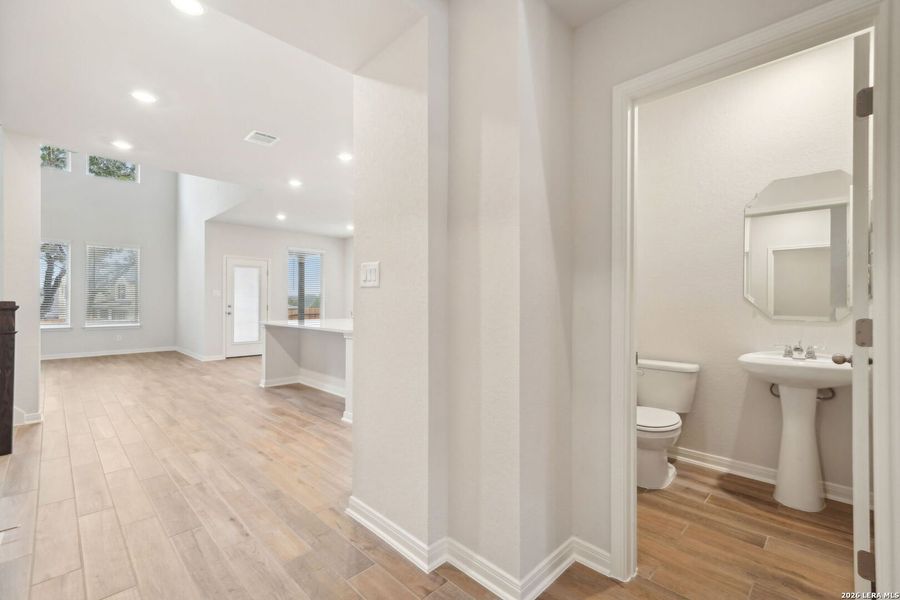 Spacious, unfurnished interior of a new home in Estancia Ranch - Classic Series, San Antonio (Image 27).