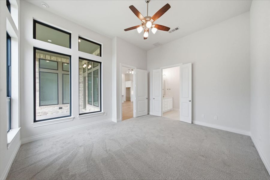 Spacious, unfurnished interior of a new home in Bridgeland 50′, Cypress (Image 25).