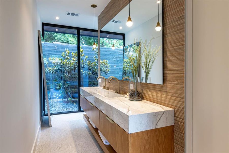 Furnished interior view inside a new home in , Dallas (Image 22). Furnished interior view inside a new home in , Dallas (Image 22).